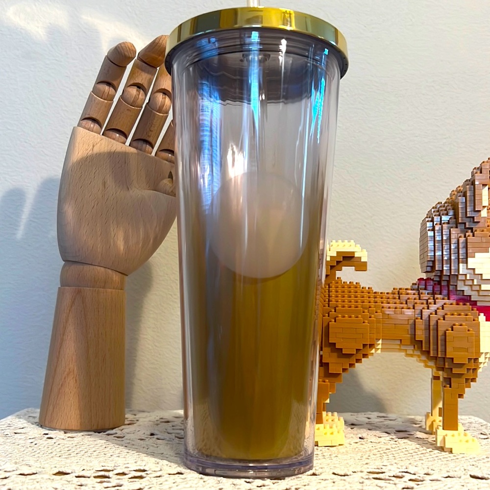 Starbucks tumbler cold cup with straw